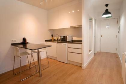 Cozy and Convenient Studio Near Airport - image 7