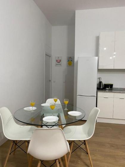 Aluche Aparment C - image 1