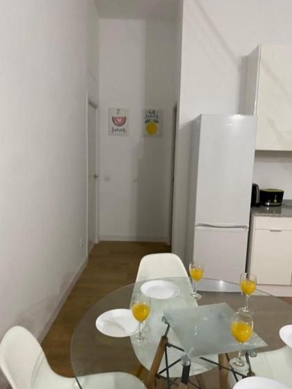 Aluche Aparment C - image 11