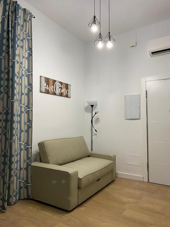 Aluche Aparment C - image 4
