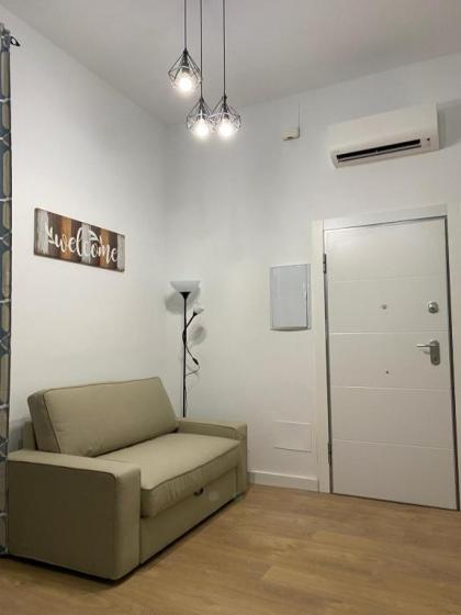Aluche Aparment C - image 9