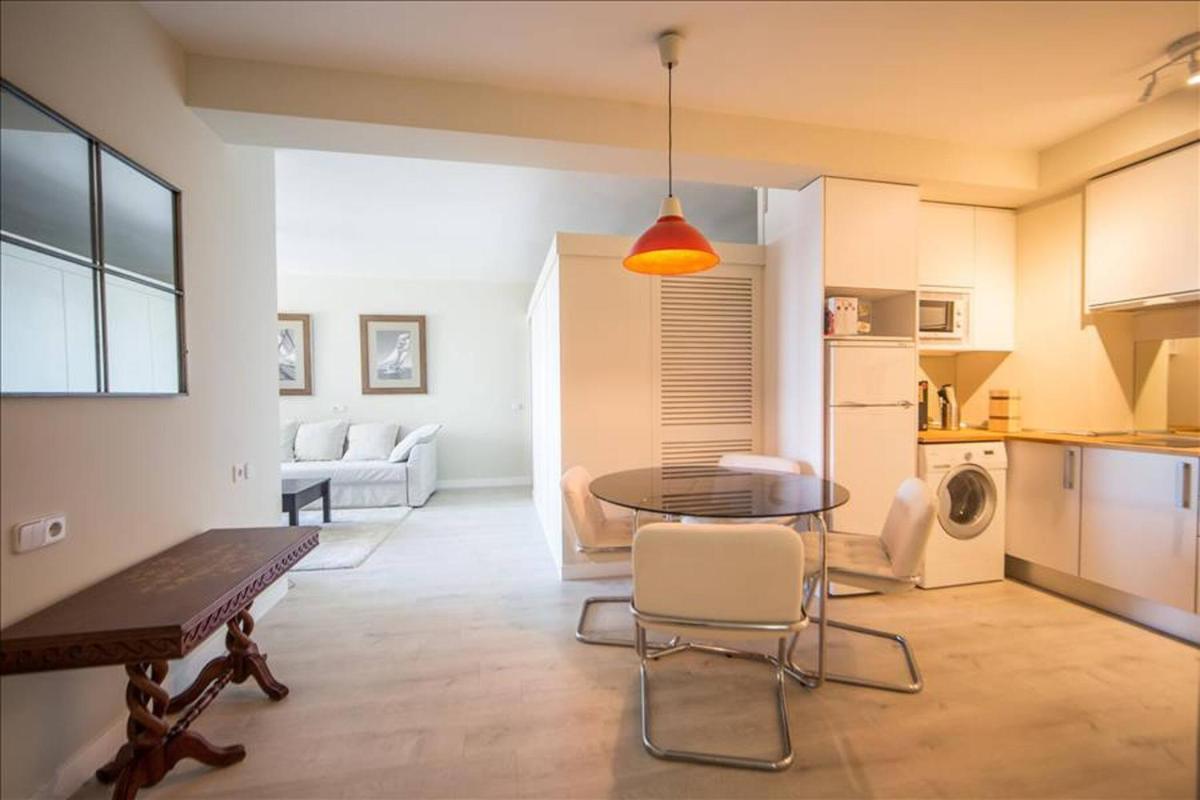 Apartamentos Centro Colon - image 2