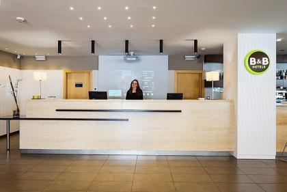 B&B Hotel Madrid Aeropuerto T1 T2 T3 - image 2