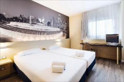 B&B Hotel Madrid Aeropuerto T1 T2 T3 - image 4