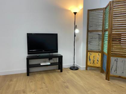 Aluche Aparment B - image 10