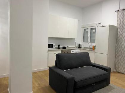 Aluche Aparment B - image 8