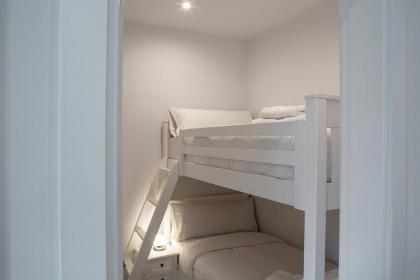Modern 3BDR 2Bath in La Latina 10mins to metro - image 15