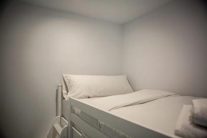 Modern 3BDR 2Bath in La Latina 10mins to metro - image 16