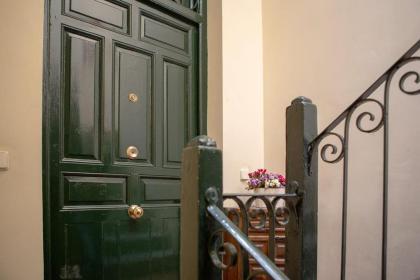 Modern 3BDR 2Bath in La Latina 10mins to metro - image 20