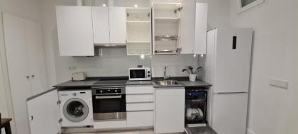 Oshun - Cozy Apartment in Malasaña - image 14