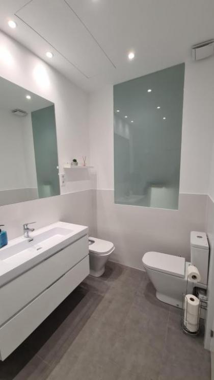Oshun - Cozy Apartment in Malasaña - image 9