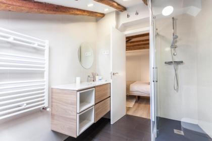 MIT House Canalejas en Madrid - image 12