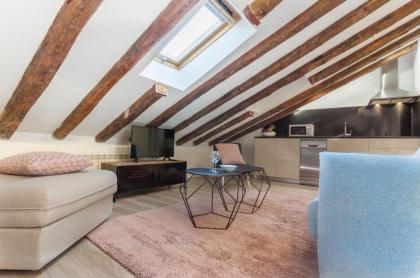 MIT House Canalejas en Madrid - image 7