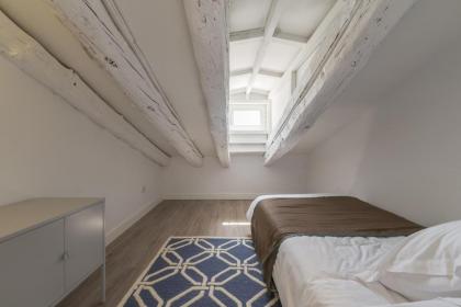 MIT House Plaza Mayor Attic en Madrid - image 18