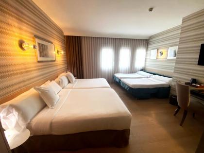 Hotel Opera - image 21