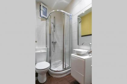 HOMEABOUT LA LATINA Apartment - image 22