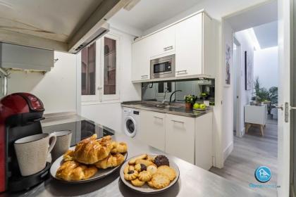 Boutique Madrid Center Apartment - image 25
