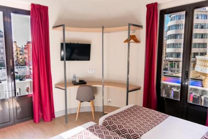 Hostal Juliette-Gran Via - image 13