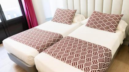 Hostal Juliette-Gran Via - image 22