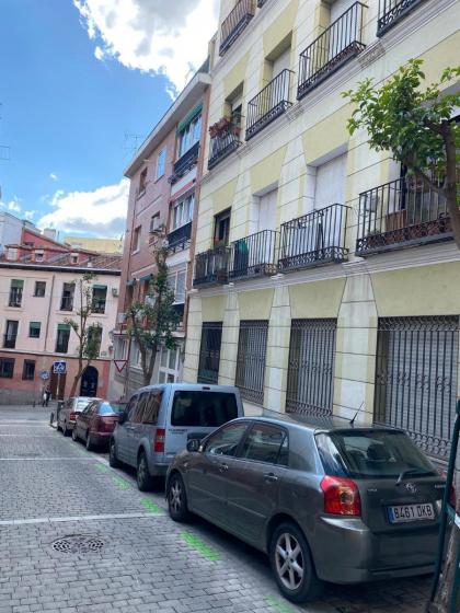 Centro Embajadores / Luxury Apartment - image 24