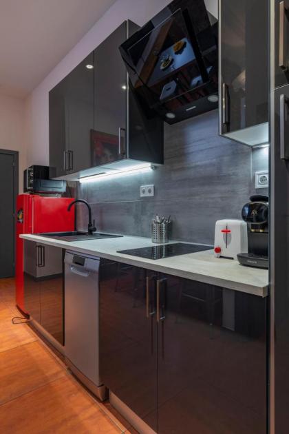 HOMEABOUT IMPERIAL APARTMENT - image 29