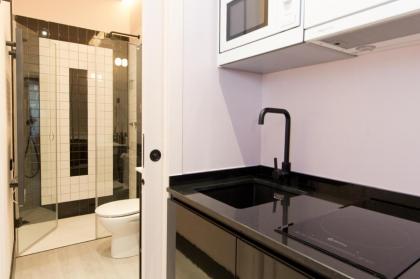 Amor de Dios 17 Boutique Hotel - image 3