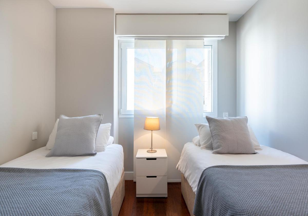 Hermosilla II Apartment by Flatsweethome - image 6