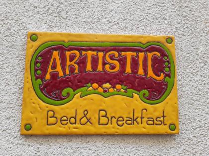 Hostal Artistic B&B 
