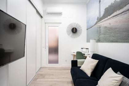 Moncloa Apartment - image 21