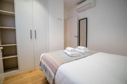 Smartr Madrid Gran Via Apartments - image 26