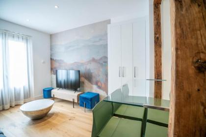 Smartr Madrid Gran Via Apartments - image 27