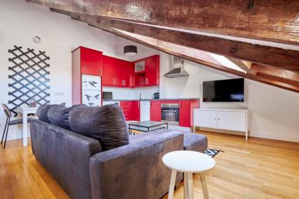 PLAZA MAYOR SUITE by presidence rentals - image 25