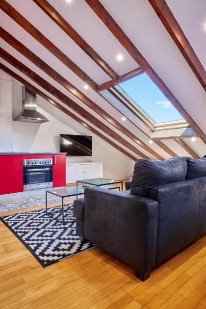 PLAZA MAYOR SUITE by presidence rentals - image 28