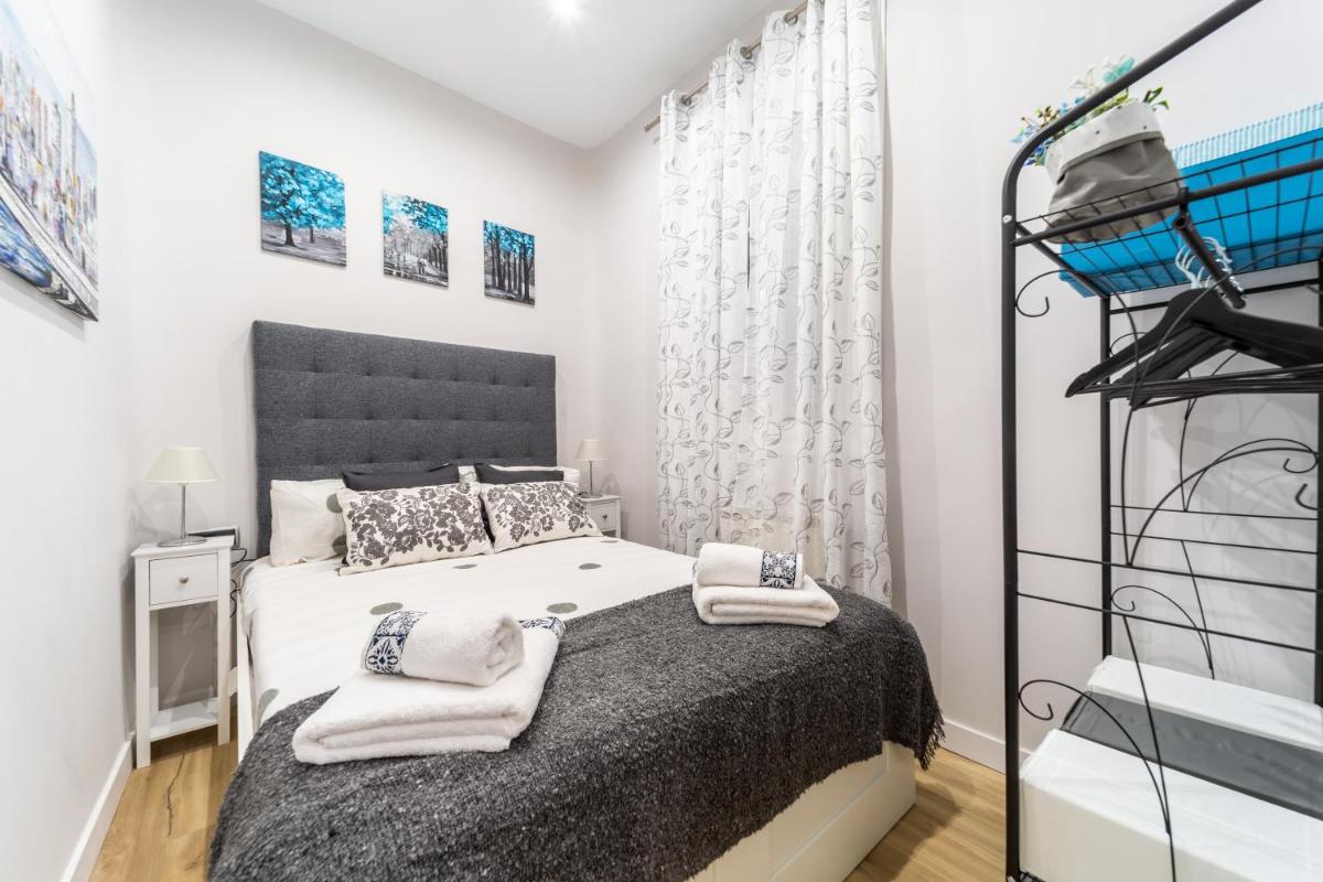 Cozy Blue Apartment - main image