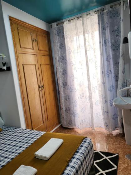M-A Catrachos Rooms - image 11