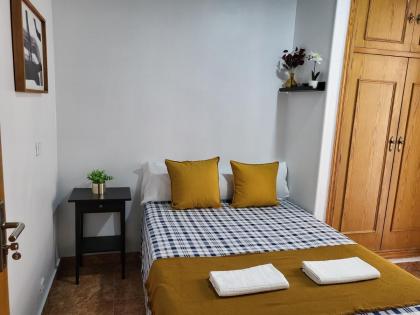 M-A Catrachos Rooms - image 12