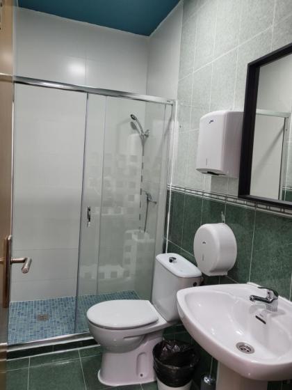M-A Catrachos Rooms - image 16