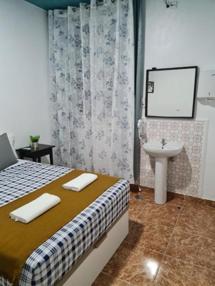 M-A Catrachos Rooms - image 19