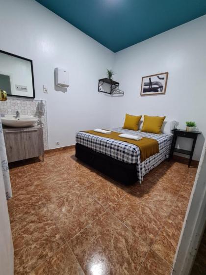 M-A Catrachos Rooms - image 25