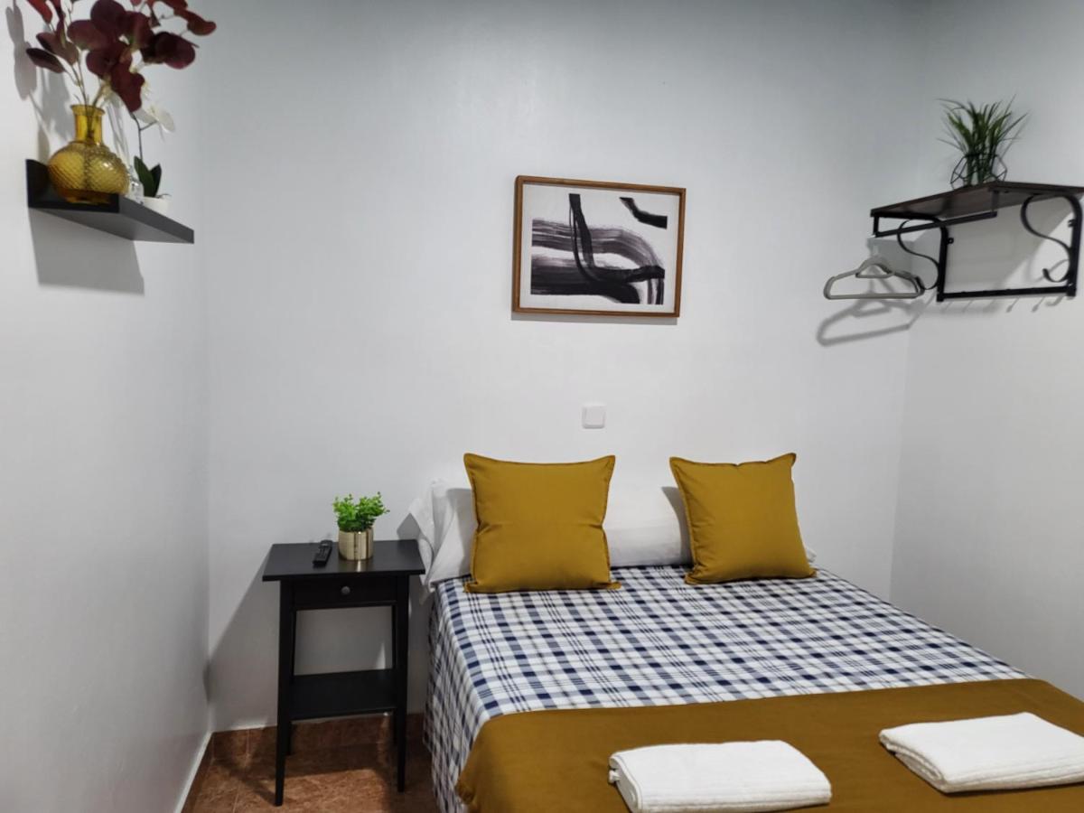 M-A Catrachos Rooms - image 6