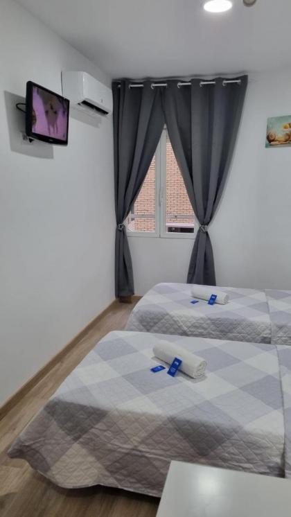 Hostal Vara Madrid - image 11