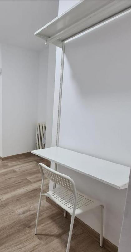 Hostal Vara Madrid - image 6