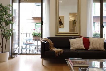 Chueca Jacuzzi by Madflats Collection - image 21