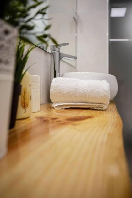 Cozy 2Bed2Bath&Patio w BedBath in Mdrd's Center - image 17