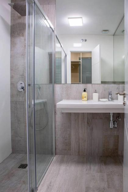 Cozy 2Bed2Bath&Patio w BedBath in Mdrd's Center - image 19