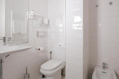Sonder Santa Ana - image 24