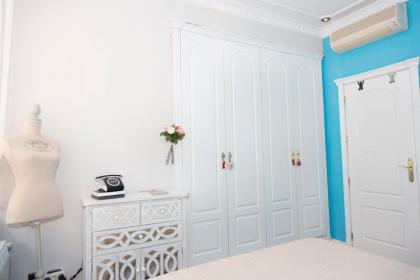 Puerta del Sol Apartments - image 19