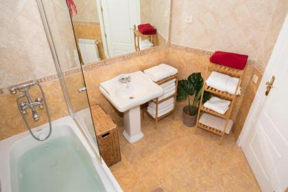 Puerta del Sol Apartments - image 20