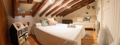 Puerta del Sol Apartments - image 5
