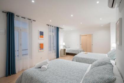 Room Plaza España - image 15